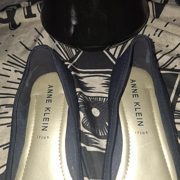 NWOB ANNE KLEIN I FLEX DARK NAVY BLUE SZ  81/2 OLEESA FLATS - Picture 4 of 11